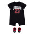 Conjunto Nike Bebé BK com 23 camisolas e botas para crianças