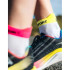 Meias de Running Compressport Pro Racing v4.0 Run Low Branco/Amarelo/Rosa