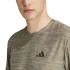 Camiseta Fitness adidas Homem por Train Essentials Stretch Training Castanho